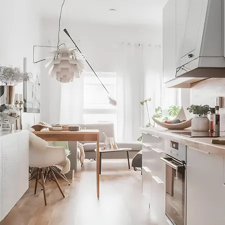 Modern And Centrally Located برغن