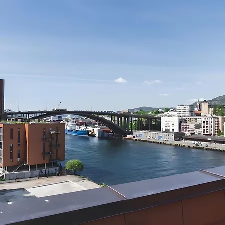 Modern And Centrally Located